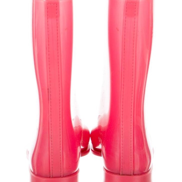 Chanel rare glossy pink cc rain boots - Picture 2 of 4